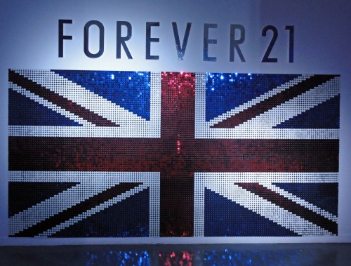 So it's official the first UK Forever 21 store has opened its doors ...